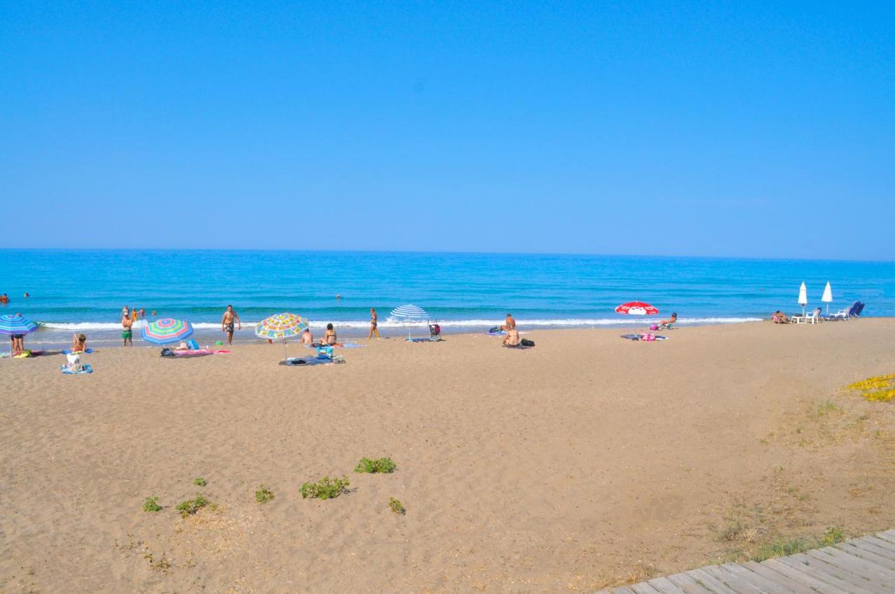 Yannis - Holiday Apartments On Agios Gordios Beach In Corfu Eksteriør billede